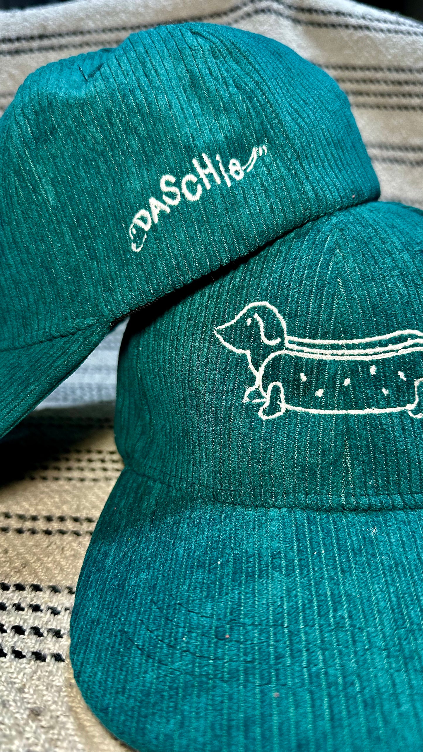 Gorra Salchi-HotDog Corduroy